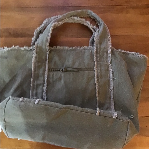 Beautiful Steve Madden Army Stylish tote bag - Picture 2 of 2